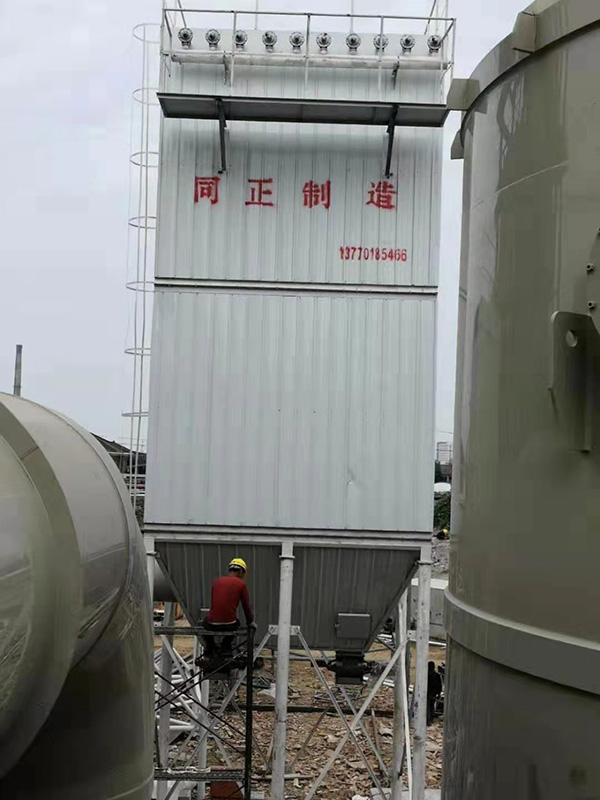 江蘇輝能環(huán)境科技有限公司除塵器安裝現(xiàn)場